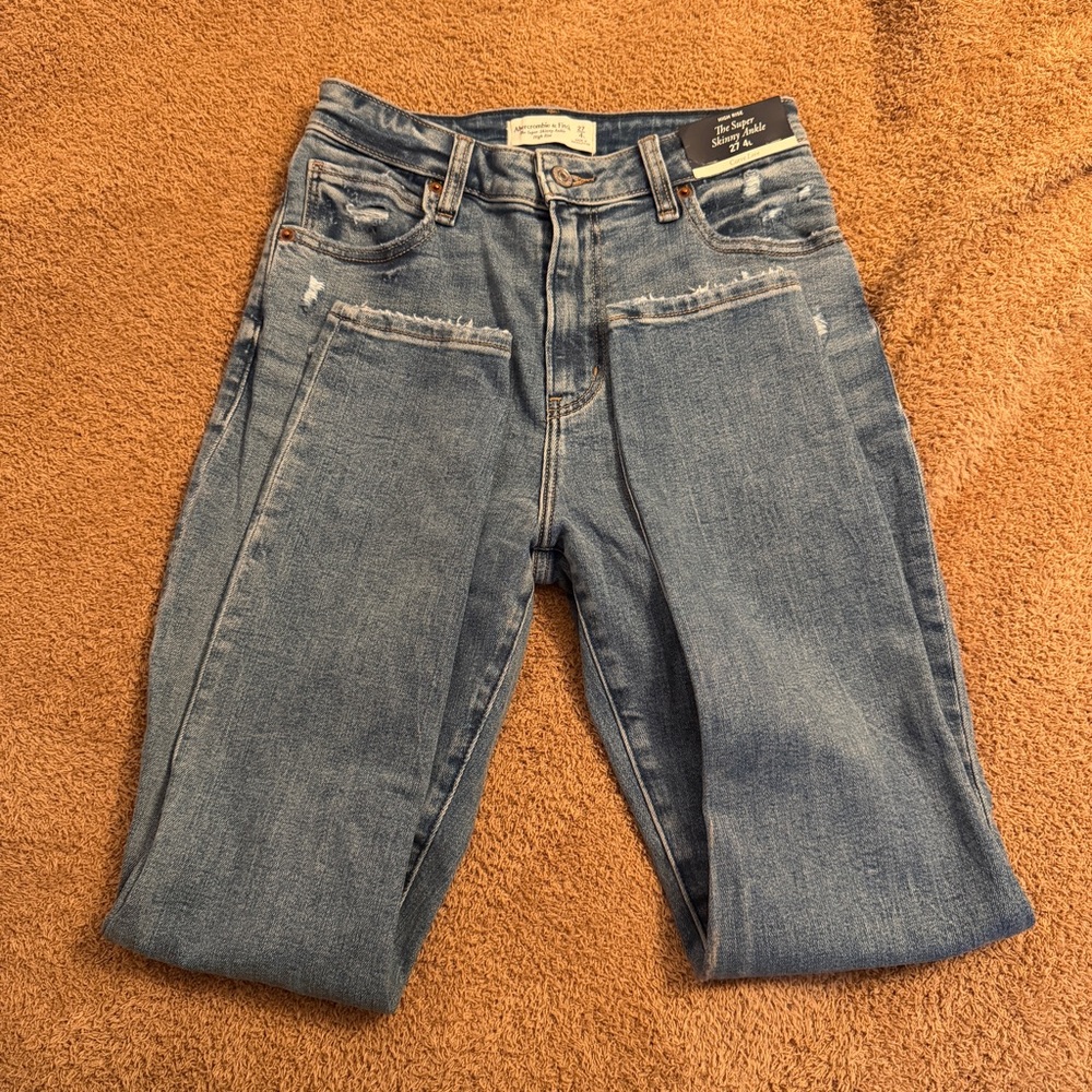 Abercrombie & Fitch Women's The Super Skinny Ankle Curve Love Jeans NWT